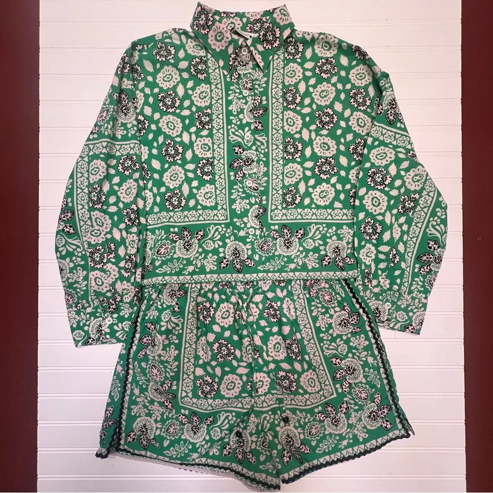 Zara Green Patterned Women Shorts - Picture 2 of 16